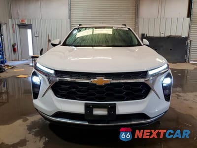 Piąte zdjęcie samochodu w środku: 2025 CHEVROLET TRAX 1LT VIN:KL77LHEPXSC256378 - miniatura