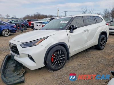 2022 TOYOTA HIGHLANDER XLE 5TDGZRBH5NS206267 - główne zdjęcie licytacji z USA - miniatura