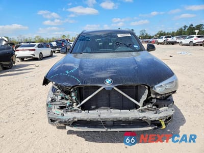 Piąte zdjęcie samochodu w środku: 2019 BMW X3 SDRIVE30I VIN:5UXTR7C57KLR51900 - miniatura