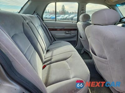 Zdjęcie 10 z 12 samochodu: 2001 MERCURY GRAND MARQUIS LS VIN:2MEFM75W61X676233 - miniatura