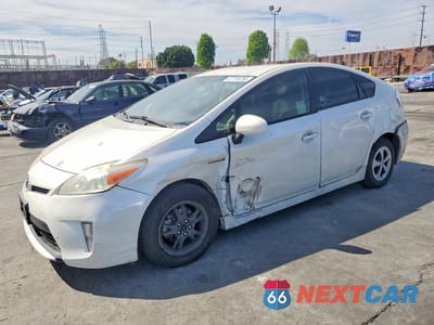 2014 TOYOTA PRIUS THREE JTDKN3DU6E0379828 - główne zdjęcie licytacji z USA - miniatura