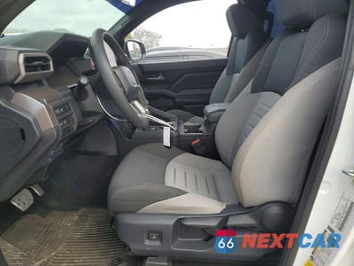 Zdjęcie 7 z 12 samochodu: 2024 TOYOTA TACOMA TRD SPORT VIN:3TMLB5JN1RM057588 - miniatura