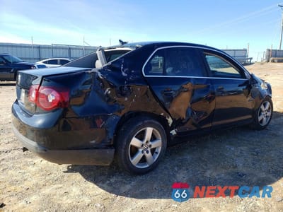 Trzecie zdjęcie samochodu z tyłu: 2008 VOLKSWAGEN JETTA VIN:3VWRZ71K08M165705 - miniatura