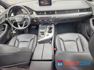Zdjęcie 8 z 12 samochodu: 2019 AUDI Q7 PREMIUM VIN:WA1AHAF75KD034402 - miniatura