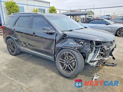 Czwarte zdjęcie samochodu z boku: 2017 FORD EXPLORER XLT VIN:1FM5K7D82HGB21880 - miniatura