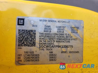 Zdjęcie 13 z 13 samochodu: 2019 CHEVROLET EXPRESS 2500 CARGO DELIVERY VAN VIN:1GCWGAFP9K1336775 - miniatura