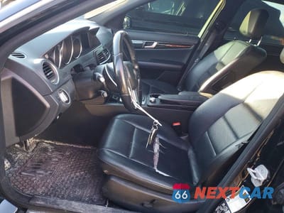 Zdjęcie 7 z 12 samochodu: 2014 MERCEDES-BENZ C 300 4MATIC VIN:WDDGF8AB3EG219728 - miniatura