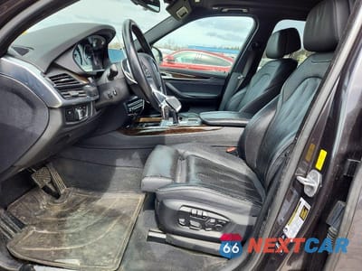 Zdjęcie 7 z 11 samochodu: 2018 BMW X5 XDRIVE35I VIN:5UXKR0C53J0Y02905 - miniatura