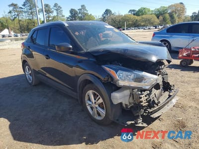 Czwarte zdjęcie samochodu z boku: 2019 NISSAN KICKS S VIN:3N1CP5CU2KL541032 - miniatura