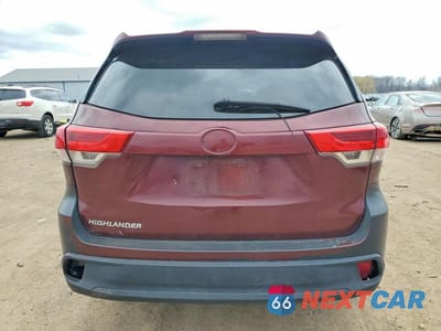 Zdjęcie 6 z 13 samochodu: 2019 TOYOTA HIGHLANDER LE VIN:5TDZARFH8KS053504 - miniatura