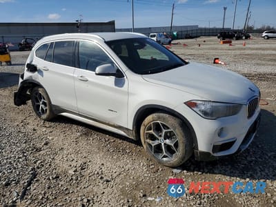 Czwarte zdjęcie samochodu z boku: 2018 BMW X1 XDRIVE28I VIN:WBXHT3C33J5K30284 - miniatura