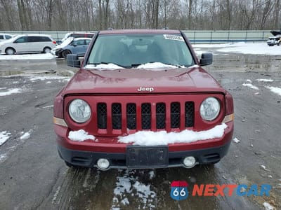 Piąte zdjęcie samochodu w środku: 2016 JEEP PATRIOT VIN:1C4NJRFBXGD522699 - miniatura