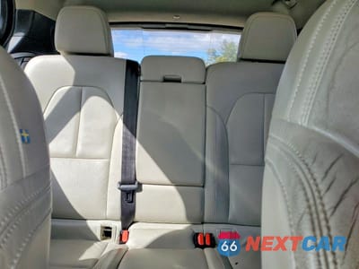 Zdjęcie 10 z 13 samochodu: 2020 VOLVO XC40 T4 MOMENTUM VIN:YV4AC2HK8L2264988 - miniatura