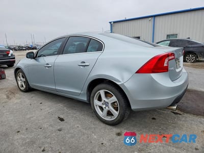 Drugie zdjęcie samochodu z przodu: 2013 VOLVO S60 T5 VIN:YV1612FS9D2211424 - miniatura