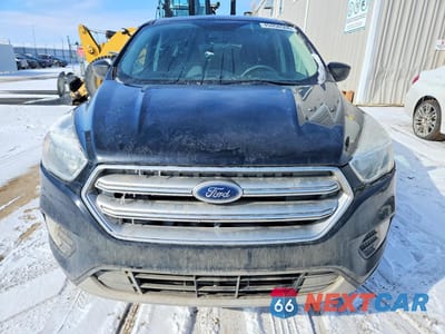 Piąte zdjęcie samochodu w środku: 2017 FORD ESCAPE SE VIN:1FMCU9GD0HUE10974 - miniatura