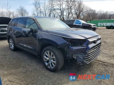 Czwarte zdjęcie samochodu z boku: 2025 TOYOTA GRAND HIGHLANDER LIMITED VIN:5TDAAAB5XSS070539 - miniatura