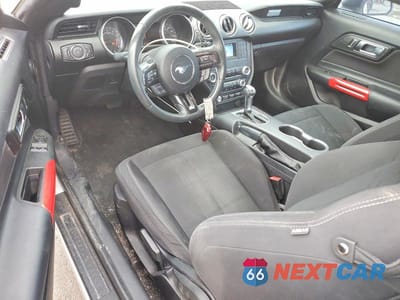 Zdjęcie 8 z 13 samochodu: 2019 FORD MUSTANG VIN:1FA6P8TH4K5178236 - miniatura