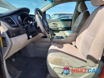 Zdjęcie 7 z 11 samochodu: 2020 KIA SEDONA LX VIN:KNDMB5C10L6613332 - miniatura