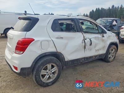 Trzecie zdjęcie samochodu z tyłu: 2019 CHEVROLET TRAX 1LT VIN:KL7CJPSB7KB830531 - miniatura