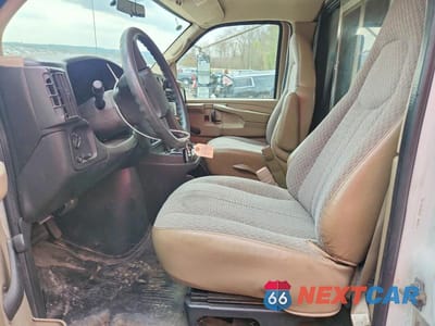 Zdjęcie 7 z 13 samochodu: 2005 CHEVROLET EXPRESS UTILITY / SERVICE TRUCK VIN:1GBJG31U751143665 - miniatura