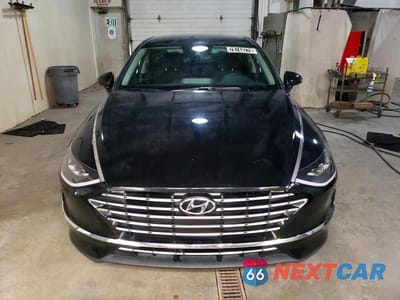Piąte zdjęcie samochodu w środku: 2023 HYUNDAI SONATA HYBRID BLUE VIN:KMHL24JJ4PA055234 - miniatura