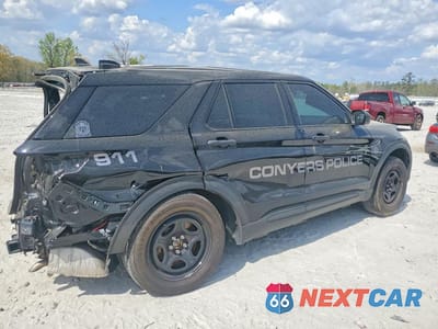 Trzecie zdjęcie samochodu z tyłu: 2023 FORD EXPLORER POLICE INTERCEPTOR VIN:1FM5K8AC0PGA33536 - miniatura
