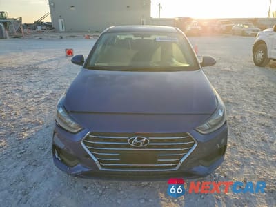 Piąte zdjęcie samochodu w środku: 2021 HYUNDAI ACCENT SE VIN:3KPC24A66ME136289 - miniatura
