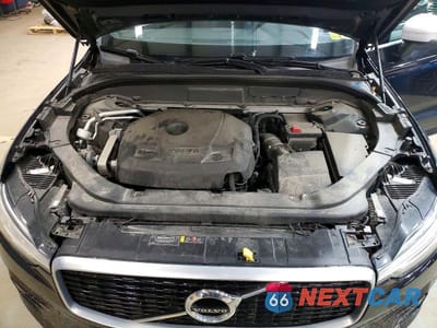 Zdjęcie 12 z 13 samochodu: 2019 VOLVO XC60 T5 R-DESIGN VIN:LYV102RM1KB242565 - miniatura