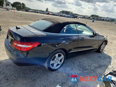 Trzecie zdjęcie samochodu z tyłu: 2012 MERCEDES-BENZ E 350 VIN:WDDKK5KF4CF150735 - miniatura