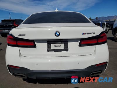 Zdjęcie 6 z 13 samochodu: 2022 BMW M550XI VIN:WBA13BK06NCJ61900 - miniatura