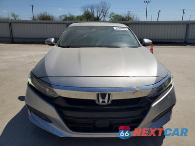 Piąte zdjęcie samochodu w środku: 2018 HONDA ACCORD SPORT VIN:1HGCV2F33JA024933 - miniatura