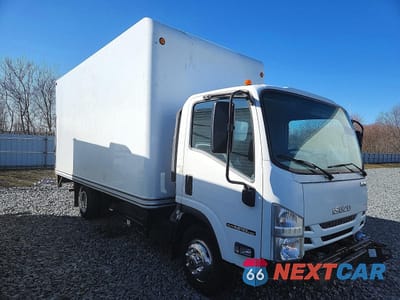 Czwarte zdjęcie samochodu z boku: 2017 ISUZU NPR HD BOX TRUCK VIN:JALC4W160H7002193 - miniatura