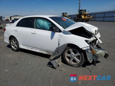 Czwarte zdjęcie samochodu z boku: 2013 TOYOTA COROLLA S VIN:2T1BU4EE5DC004579 - miniatura