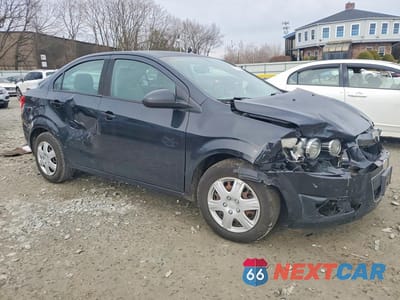 Czwarte zdjęcie samochodu z boku: 2015 CHEV SONIC LS VIN:1G1JA5SH0F4167440 - miniatura