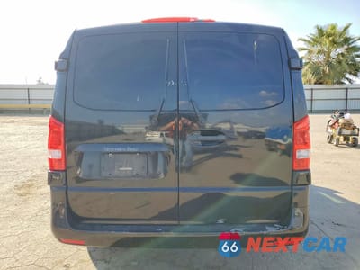 Zdjęcie 6 z 14 samochodu: 2017 MERCEDES-BENZ METRIS VIN:WD4PG2EE7H3286844 - miniatura