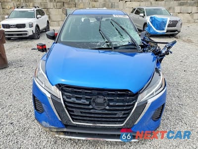 Piąte zdjęcie samochodu w środku: 2025 NISSAN KICKS PLAY S VIN:3N1CP5BV7SL489827 - miniatura