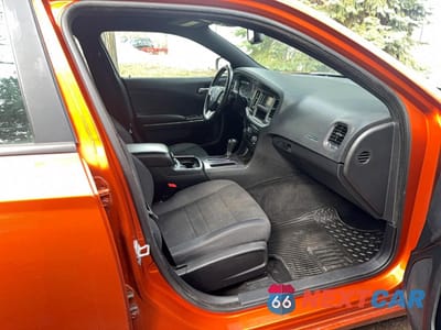 Piąte zdjęcie samochodu w środku: 2011 DODGE CHARGER VIN:2B3CL3CG1BH585055 - miniatura