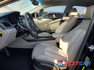 Zdjęcie 7 z 11 samochodu: 2017 HYUNDAI SONATA HYBRID SE VIN:KMHE24L36HA071007 - miniatura