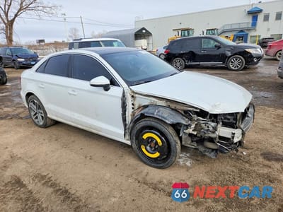 Czwarte zdjęcie samochodu z boku: 2017 AUDI S3 PRESTIGE VIN:WAUF8GFF3H1014064 - miniatura