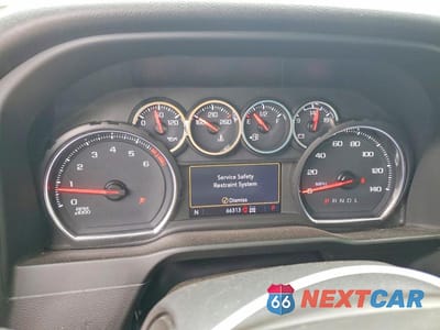 Zdjęcie 9 z 12 samochodu: 2023 CHEVROLET SILVERADO K2500 HEAVY DUTY LT VIN:1GC4YNE70PF231761 - miniatura