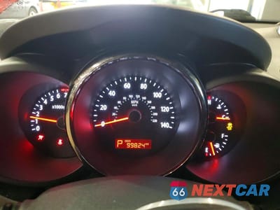 Zdjęcie 9 z 11 samochodu: 2010 KIA SOUL + VIN:KNDJT2A23A7168540 - miniatura