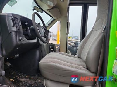 Piąte zdjęcie samochodu w środku: 2013 CHEVROLET EXPRESS G4500 VIN:1GB6G5BLXD1118944 - miniatura