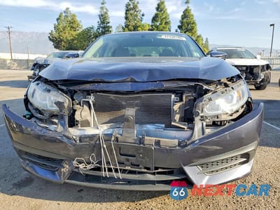 Piąte zdjęcie samochodu w środku: 2018 HONDA CIVIC LX VIN:2HGFC2F58JH595906 - miniatura