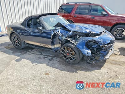 Czwarte zdjęcie samochodu z boku: 2018 FIAT 124 SPIDER CLASSICA VIN:JC1NFAEK4J0138854 - miniatura