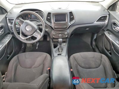 Zdjęcie 8 z 13 samochodu: 2019 JEEP CHEROKEE LATITUDE VIN:1C4PJLCB7KD348383 - miniatura