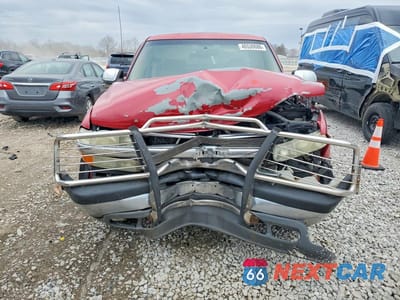 Piąte zdjęcie samochodu w środku: 1999 CHEVROLET SILVERADO K1500 VIN:2GCEK19T1X1263681 - miniatura