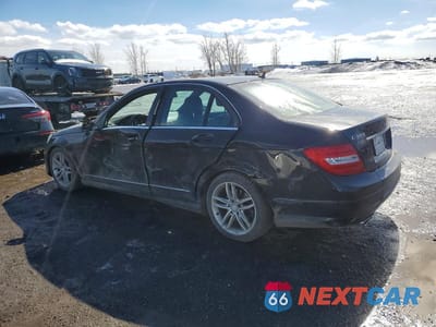 Drugie zdjęcie samochodu z przodu: 2013 MERCEDES-BENZ C VIN:WDDGF8AB6DA769216 - miniatura