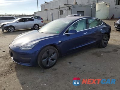 2018 TESLA MODEL 3 5YJ3E1EB5JF096502 - główne zdjęcie licytacji z USA - miniatura