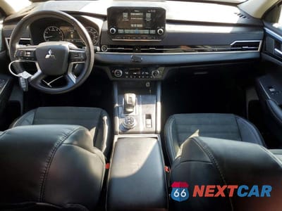Zdjęcie 8 z 13 samochodu: 2022 MITSUBISHI OUTLANDER SE VIN:JA4J4UA82NZ036550 - miniatura