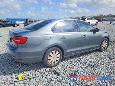 Trzecie zdjęcie samochodu z tyłu: 2015 VOLKSWAGEN JETTA BASE VIN:3VW2K7AJ9FM424511 - miniatura